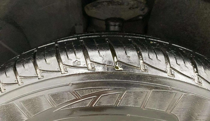 2019 Renault Duster 85 PS RXZ DIESEL, Diesel, Manual, 28,834 km, Left Front Tyre Tread