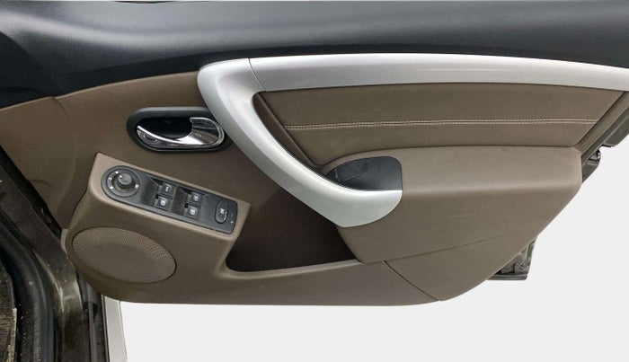 2019 Renault Duster 85 PS RXZ DIESEL, Diesel, Manual, 28,834 km, Driver Side Door Panels Control