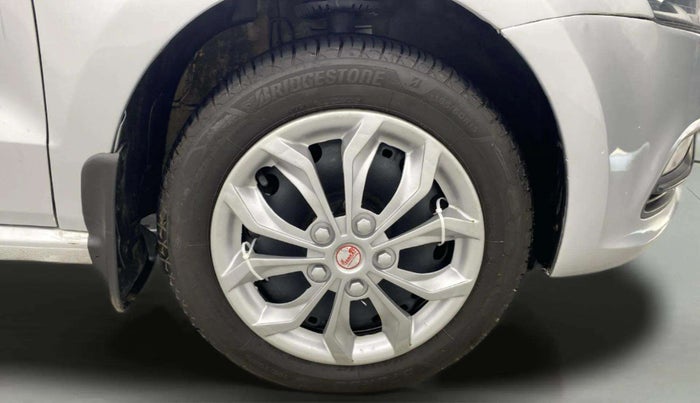2019 Volkswagen Polo COMFORTLINE 1.0L MPI, Petrol, Manual, 51,101 km, Right Front Wheel