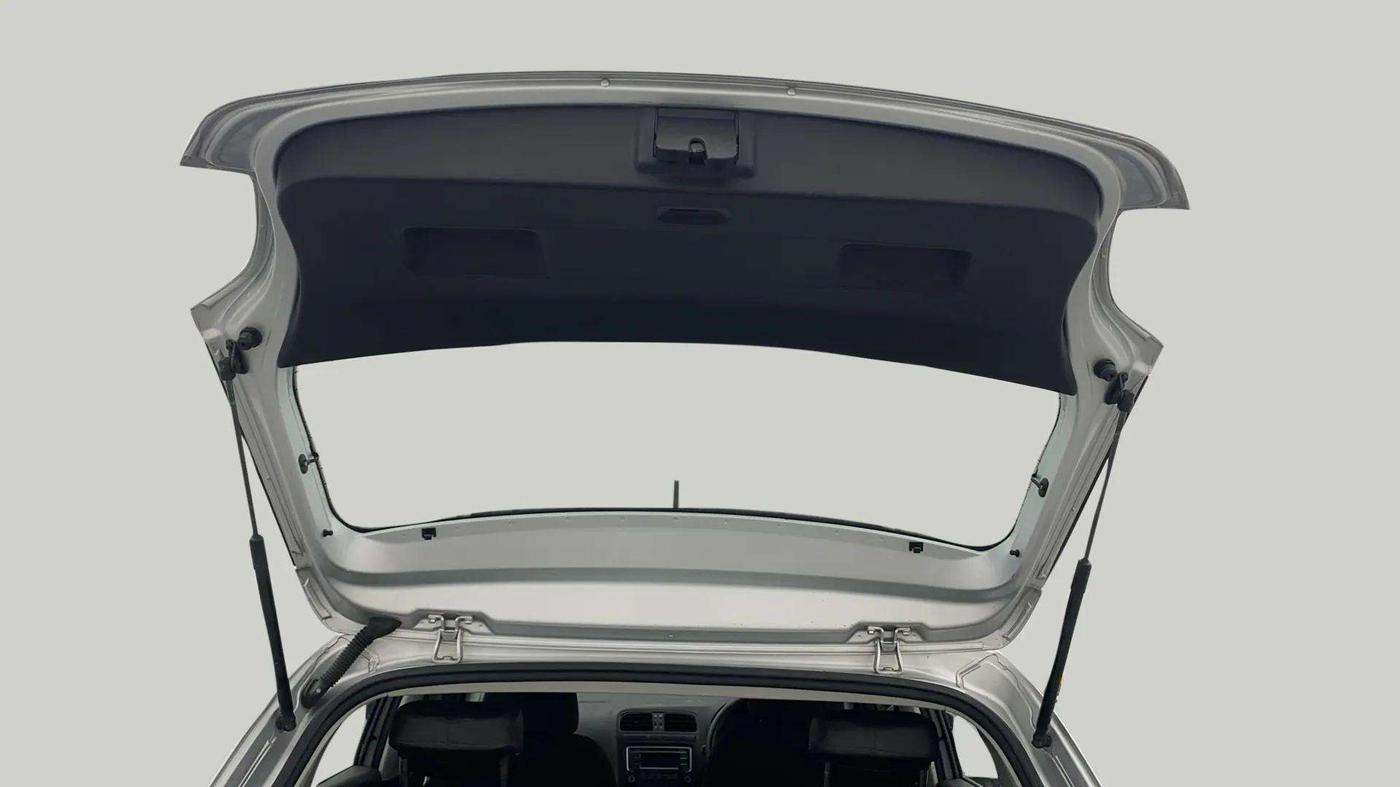 2019 Volkswagen Polo COMFORTLINE 1.0L MPI, Petrol, Manual, 51,217 km, Boot Door Open