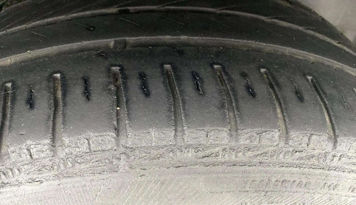 2019 Volkswagen Polo COMFORTLINE 1.0L MPI, Petrol, Manual, 51,101 km, Right Rear Tyre Tread