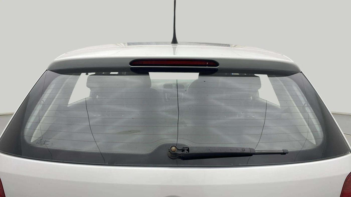 2019 Volkswagen Polo COMFORTLINE 1.0L MPI, Petrol, Manual, 51,217 km, Rear Windshield