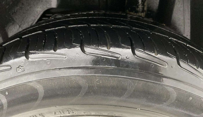 2018 Ford Figo Aspire TITANIUM 1.2 PETROL, Petrol, Manual, 84,266 km, Left Rear Tyre Tread