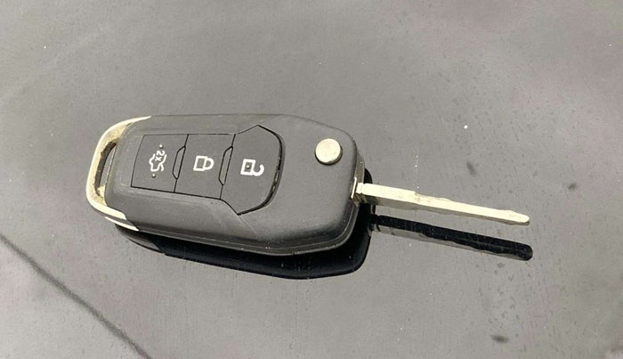 2018 Ford Figo Aspire TITANIUM 1.2 PETROL, Petrol, Manual, 84,266 km, Key Close Up
