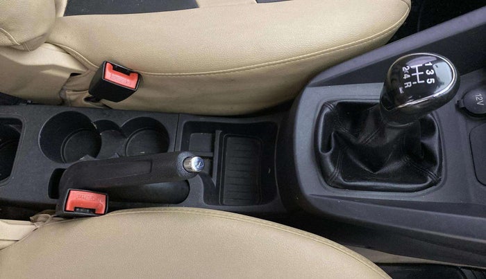 2018 Ford Figo Aspire TITANIUM 1.2 PETROL, Petrol, Manual, 84,266 km, Gear Lever