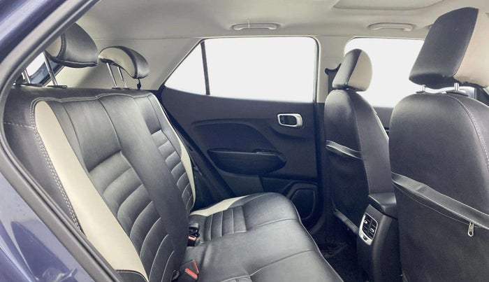 2021 Hyundai VENUE SX PLUS 1.0 TURBO DCT, Petrol, Automatic, 35,981 km, Right Side Rear Door Cabin