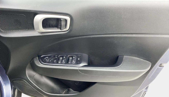 2021 Hyundai VENUE SX PLUS 1.0 TURBO DCT, Petrol, Automatic, 35,981 km, Driver Side Door Panels Control