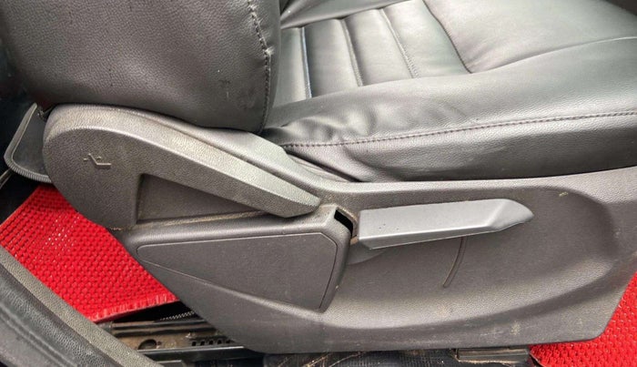2015 Ford Ecosport TITANIUM+ 1.5L DIESEL, Diesel, Manual, 94,598 km, Driver Side Adjustment Panel
