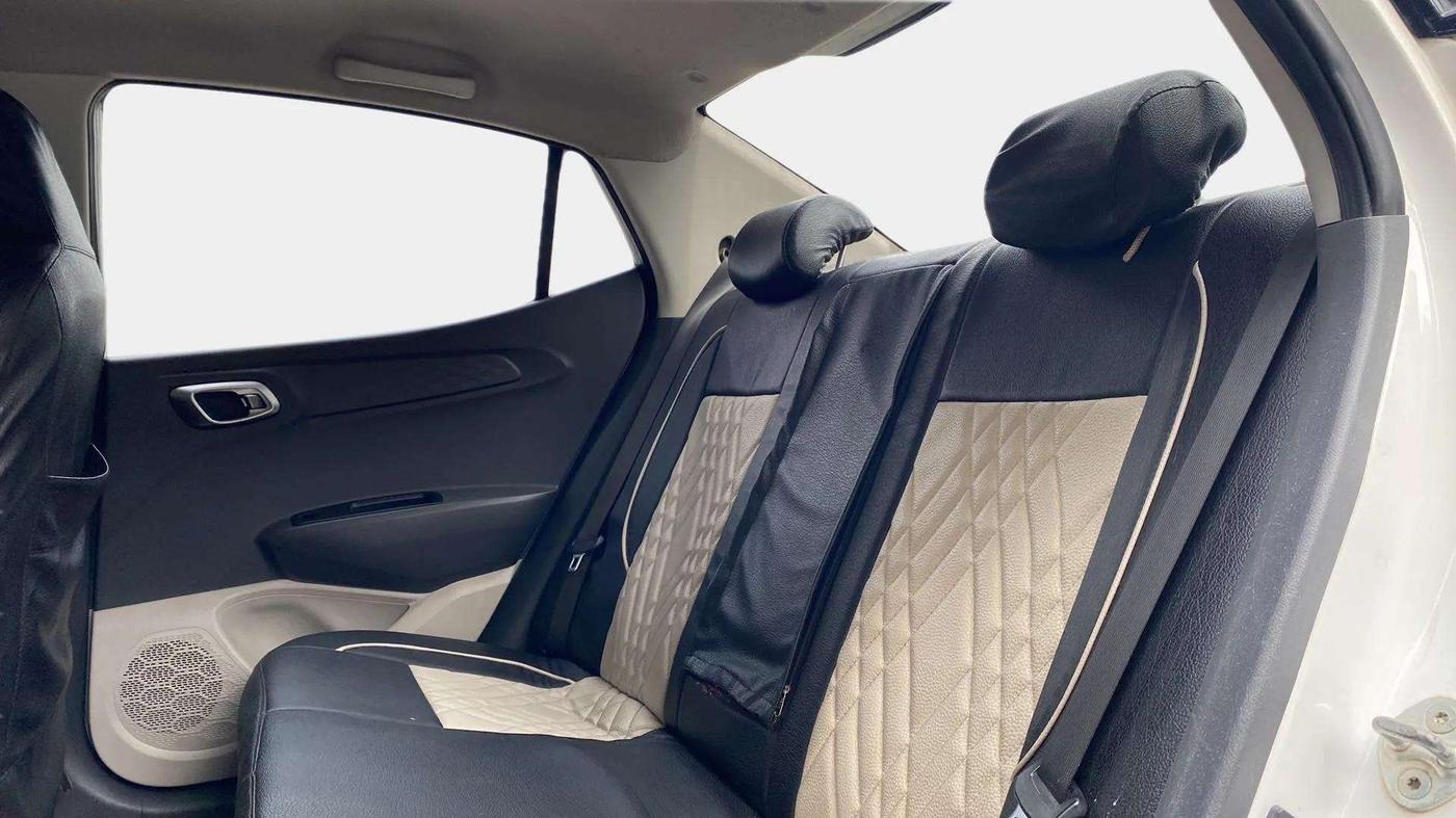 2021 Hyundai AURA SX 1.2 (O), Petrol, Manual, 43,059 km, Right Side Rear Door Cabin