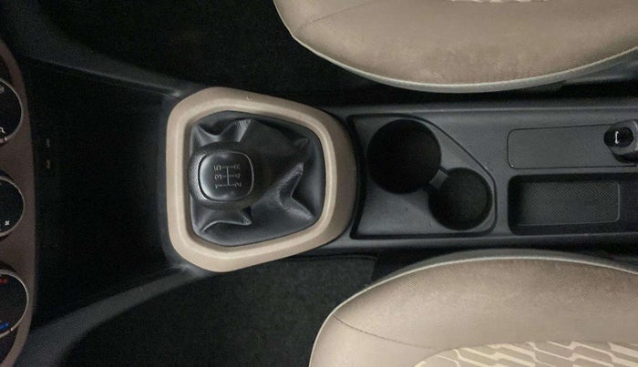 2018 Hyundai Xcent S 1.2, Petrol, Manual, 86,485 km, Gear Lever