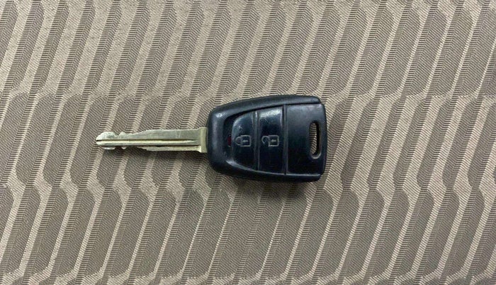 2018 Hyundai Xcent S 1.2, Petrol, Manual, 86,485 km, Key Close Up