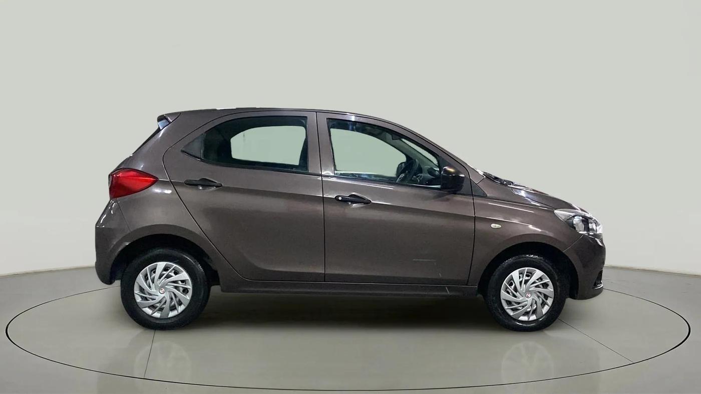 2018 Tata Tiago XM PETROL, Petrol, Manual, 66,118 km, Right Side View