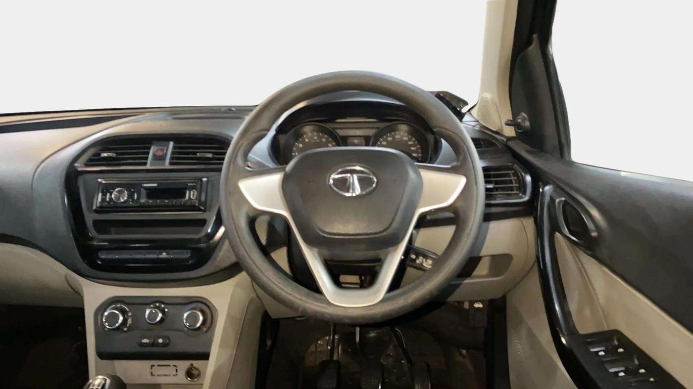 2018 Tata Tiago XM PETROL, Petrol, Manual, 66,118 km, Steering Wheel Close Up