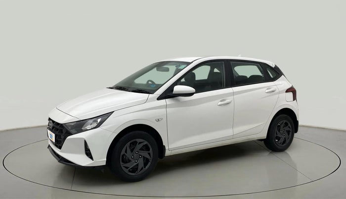 2023 Hyundai NEW I20 MAGNA 1.2 MT, Petrol, Manual, 30,795 km, Left Front Diagonal