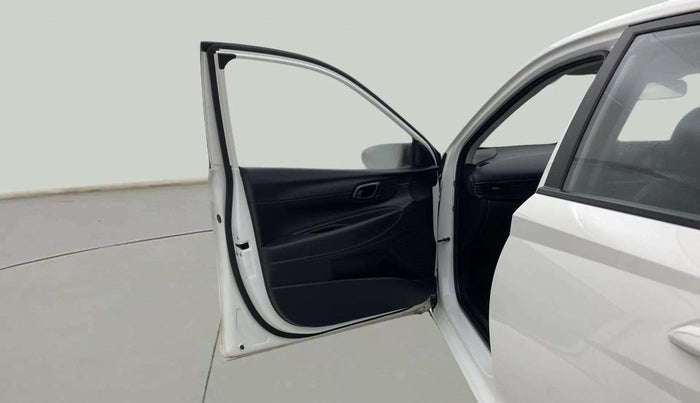 2023 Hyundai NEW I20 MAGNA 1.2 MT, Petrol, Manual, 30,795 km, LHS Front Door