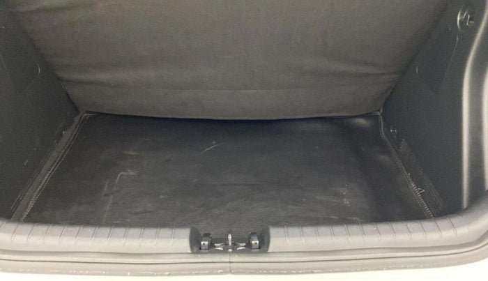 2023 Hyundai NEW I20 MAGNA 1.2 MT, Petrol, Manual, 30,795 km, Boot Inside