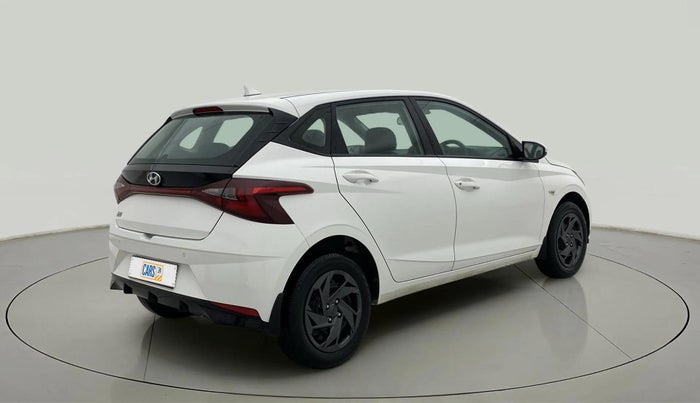 2023 Hyundai NEW I20 MAGNA 1.2 MT, Petrol, Manual, 30,795 km, Right Back Diagonal
