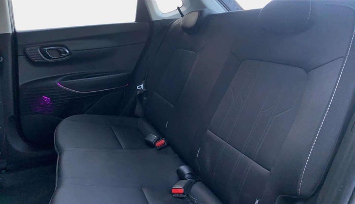 2023 Hyundai NEW I20 MAGNA 1.2 MT, Petrol, Manual, 13,930 km, Right Side Rear Door Cabin
