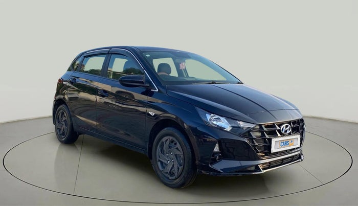 2023 Hyundai NEW I20 MAGNA 1.2 MT, Petrol, Manual, 13,930 km, Right Front Diagonal
