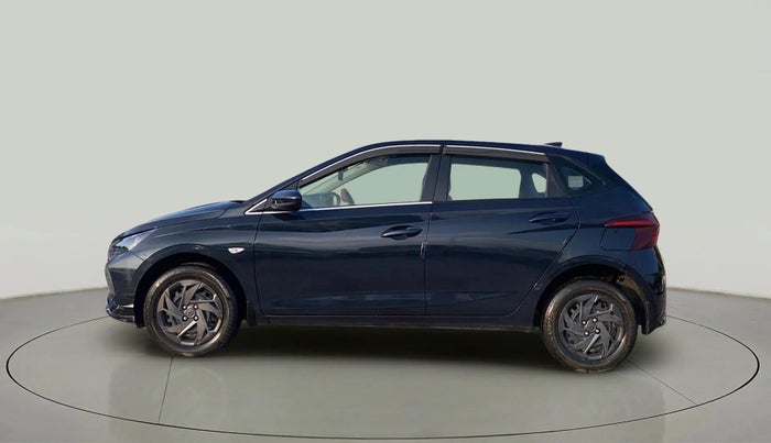 2023 Hyundai NEW I20 MAGNA 1.2 MT, Petrol, Manual, 13,930 km, Left Side