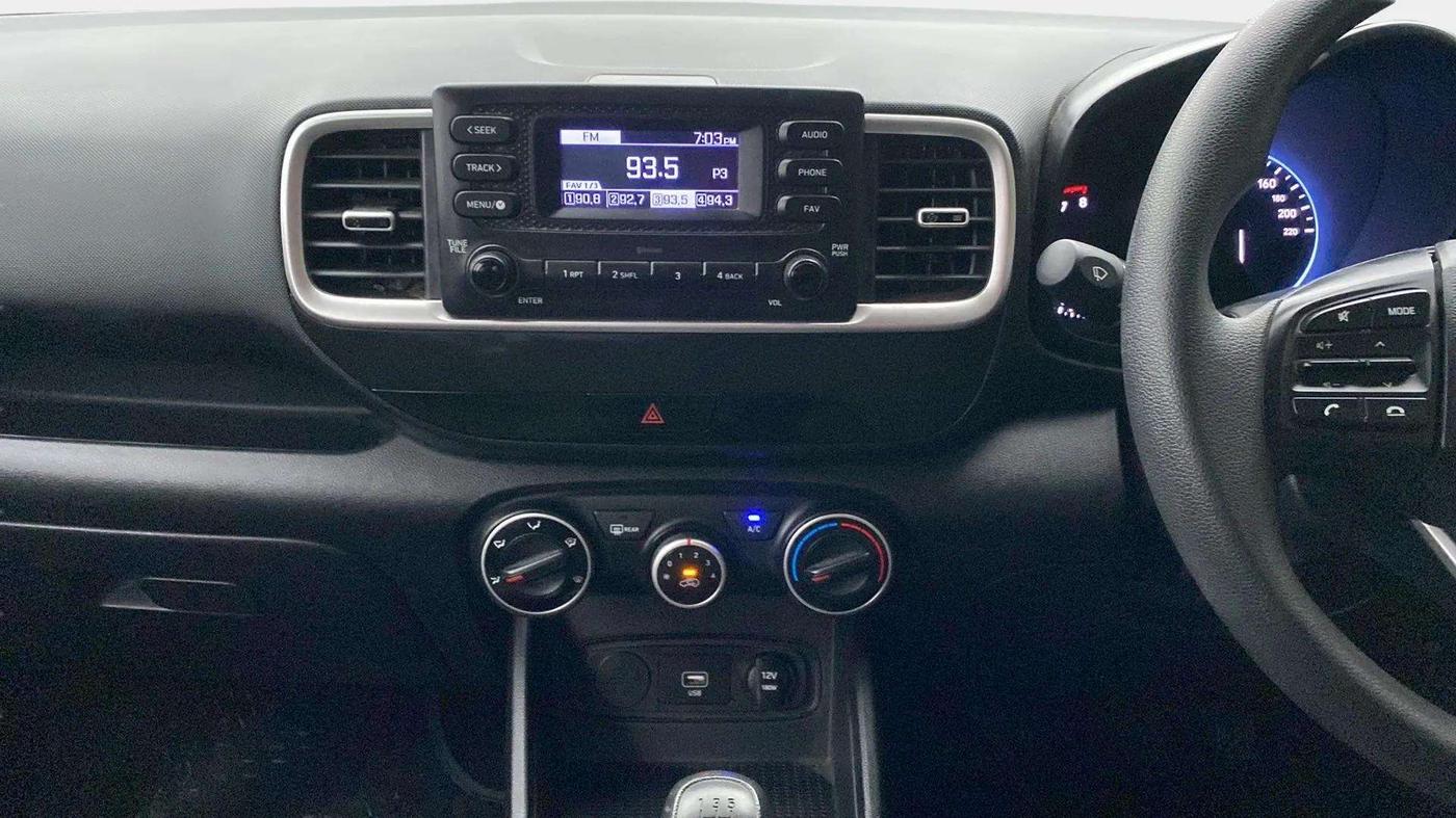 2021 Hyundai VENUE S 1.2, Petrol, Manual, 14,625 km, Air Conditioner