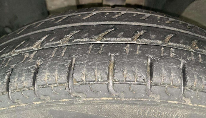 2018 Renault Kwid RXT 1.0 AMT, Petrol, Automatic, 45,397 km, Left Front Tyre Tread