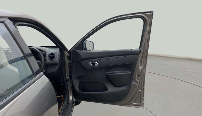 2018 Renault Kwid RXT 1.0 AMT, Petrol, Automatic, 45,397 km, RHS Front Door