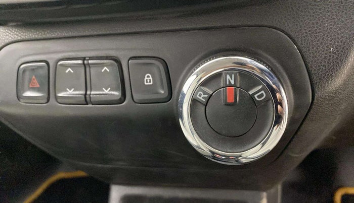 2018 Renault Kwid RXT 1.0 AMT, Petrol, Automatic, 45,397 km, Gear Lever
