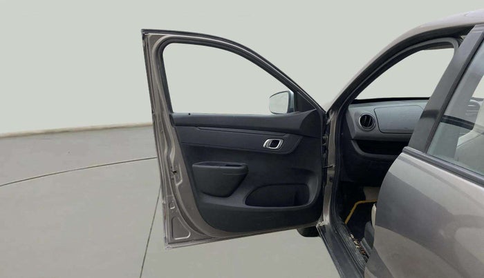 2018 Renault Kwid RXT 1.0 AMT, Petrol, Automatic, 45,397 km, LHS Front Door
