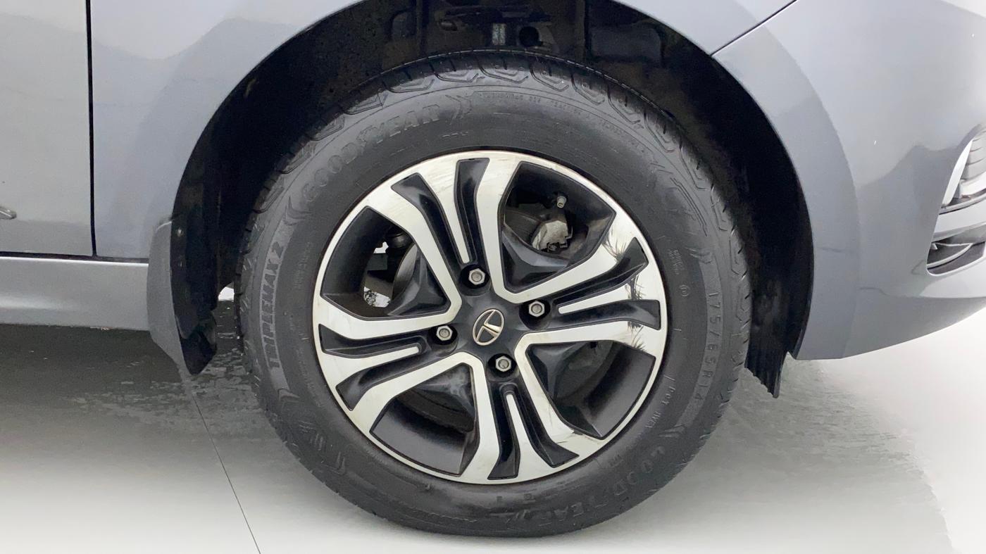 2022 Tata TIGOR XZ PLUS CNG, CNG, Manual, 10,076 km, Right Front Wheel