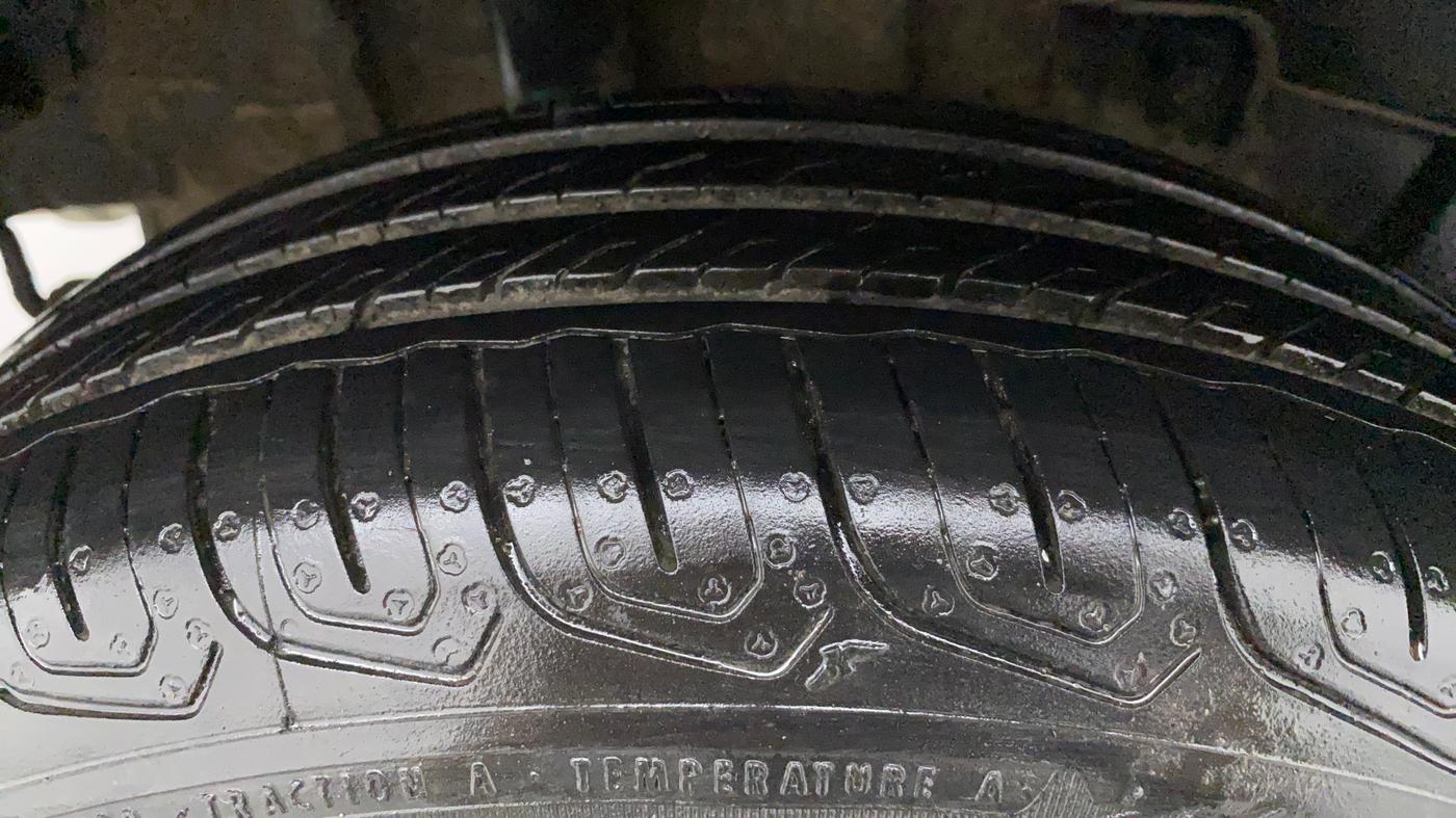 2022 Tata TIGOR XZ PLUS CNG, CNG, Manual, 10,076 km, Right Rear Tyre Tread