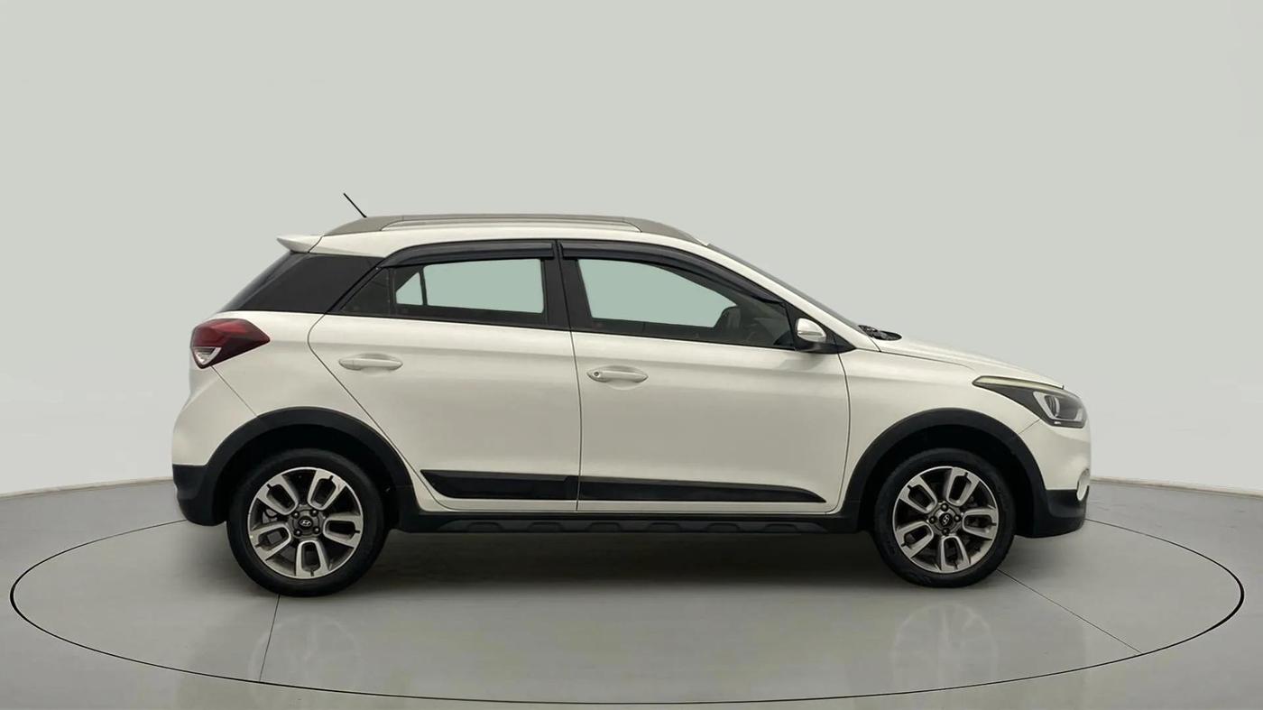 2015 Hyundai i20 Active 1.2 S, Petrol, Manual, 90,514 km, Right Side View