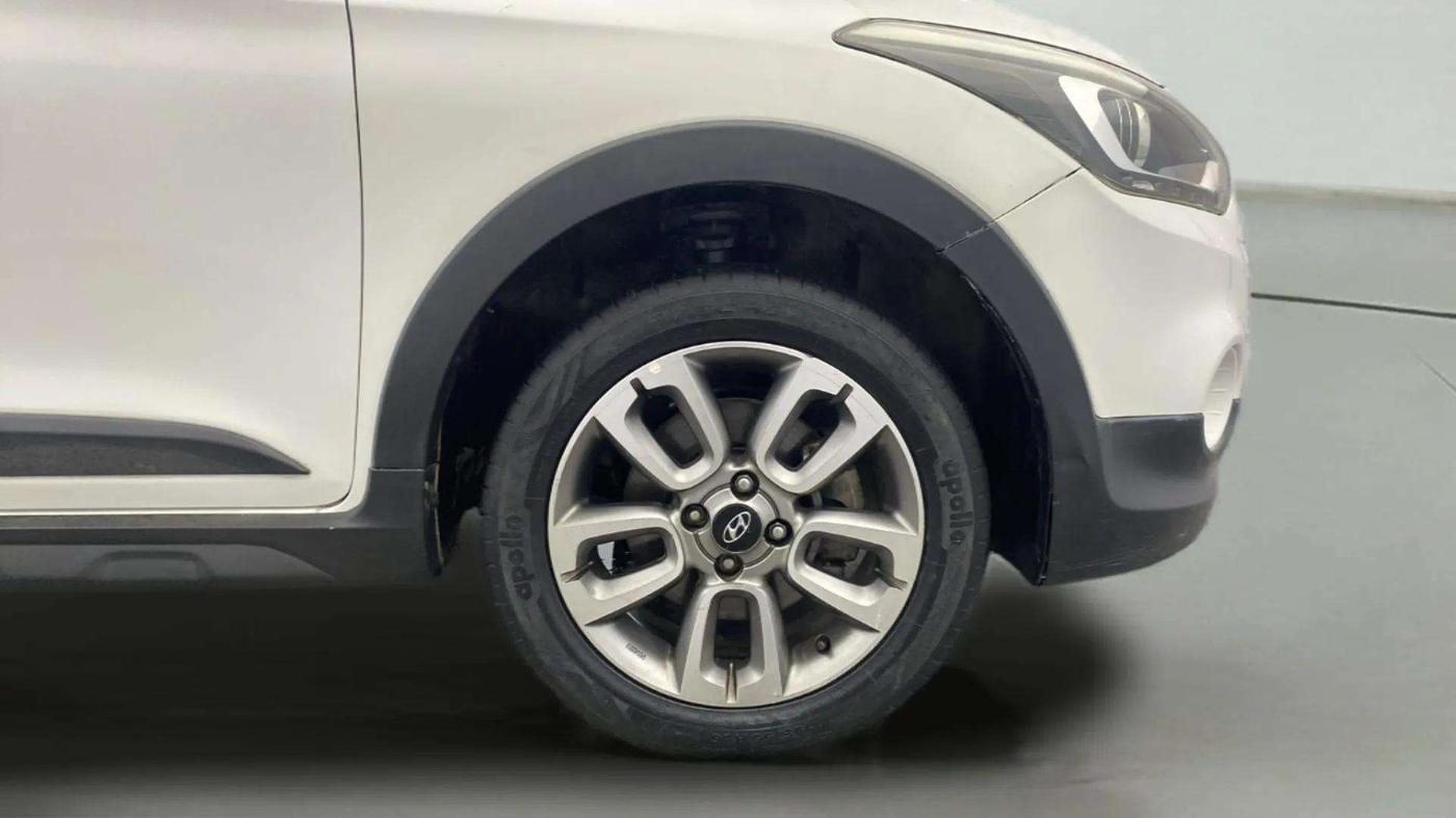 2015 Hyundai i20 Active 1.2 S, Petrol, Manual, 90,514 km, Right Front Wheel