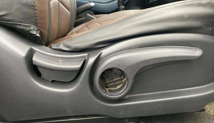 2015 Hyundai i20 Active 1.2 S, Petrol, Manual, 90,514 km, Driver Side Adjustment Panel