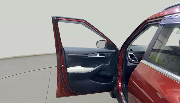 2022 KIA SELTOS HTK PLUS 1.5 IMT, Petrol, Manual, 21,022 km, LHS Front Door