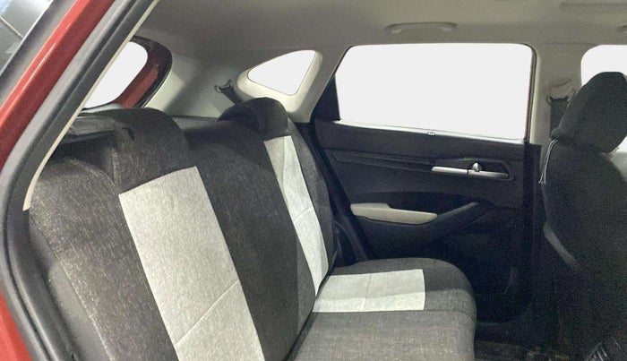 2022 KIA SELTOS HTK PLUS 1.5 IMT, Petrol, Manual, 21,022 km, Right Side Rear Door Cabin
