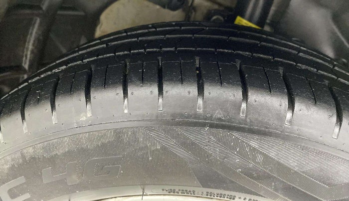 2017 Ford Ecosport TITANIUM 1.5L DIESEL, Diesel, Manual, 93,352 km, Right Front Tyre Tread