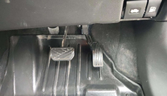 2022 Maruti Baleno ALPHA 1.2 AGS, Petrol, Automatic, 40,206 km, Pedals