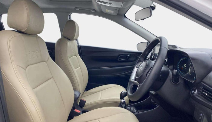 2022 Hyundai NEW I20 ASTA 1.2 MT, Petrol, Manual, 18,408 km, Right Side Front Door Cabin