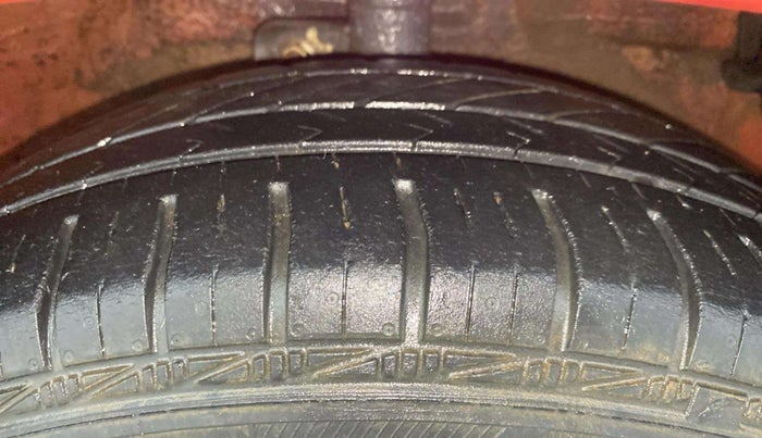2014 Maruti Celerio VXI AMT, Petrol, Automatic, 88,208 km, Right Front Tyre Tread