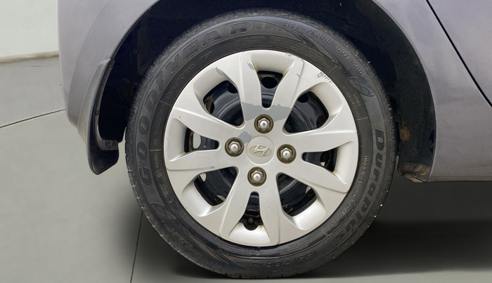 2017 Hyundai Eon MAGNA + AIRBAG, Petrol, Manual, 51,463 km, Right Rear Wheel
