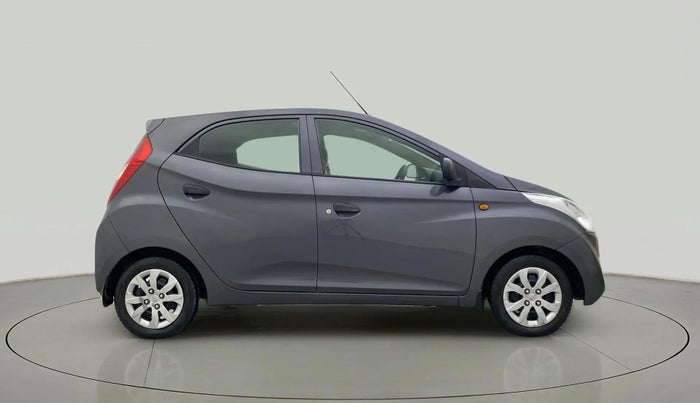 2017 Hyundai Eon MAGNA + AIRBAG, Petrol, Manual, 51,463 km, Right Side View