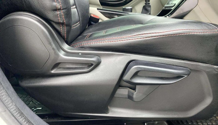 2020 Tata NEXON XZ PLUS PETROL, Petrol, Manual, 72,593 km, Driver Side Adjustment Panel