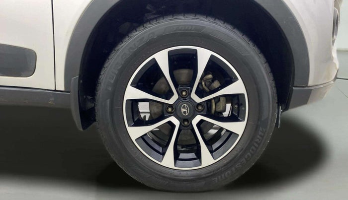 2020 Tata NEXON XZA PLUS (O) PETROL, Petrol, Automatic, 60,663 km, Right Front Wheel