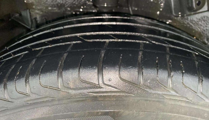 2020 Tata NEXON XZA PLUS (O) PETROL, Petrol, Automatic, 60,663 km, Right Rear Tyre Tread