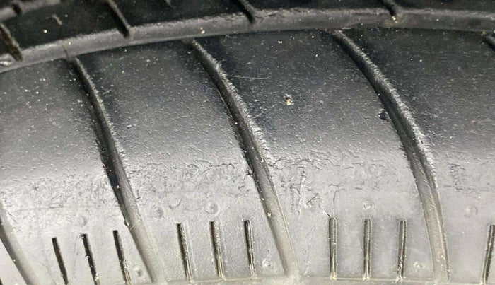 2018 Nissan Sunny XV CVT, Petrol, Automatic, 20,555 km, Right Front Tyre Tread