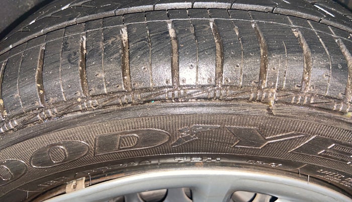 2017 Hyundai Grand i10 SPORTZ 1.2 KAPPA VTVT, Petrol, Manual, 41,714 km, Left Rear Tyre Tread