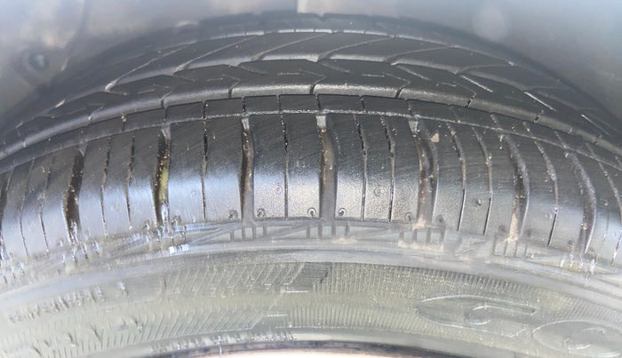 2017 Hyundai Grand i10 SPORTZ 1.2 KAPPA VTVT, Petrol, Manual, 41,714 km, Left Front Tyre Tread