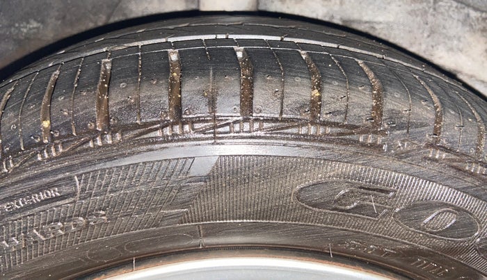 2017 Hyundai Grand i10 SPORTZ 1.2 KAPPA VTVT, Petrol, Manual, 41,714 km, Right Rear Tyre Tread