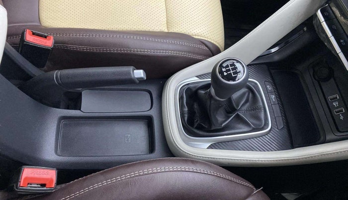 2023 MG ASTOR STYLE 1.5 MT, Petrol, Manual, 22,542 km, Gear Lever